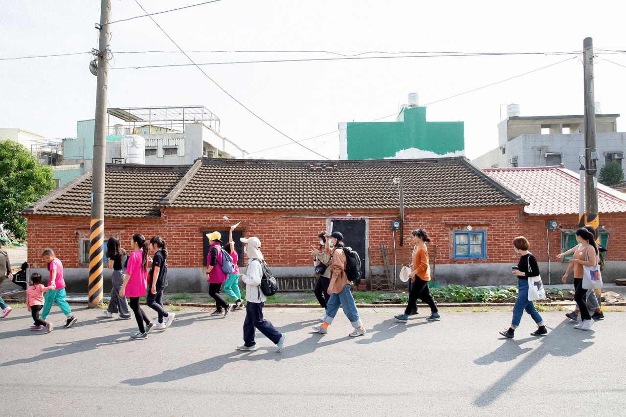 不同的立場和書寫方式，可以幫助我們重新思考我們跟社群和地方的關係。